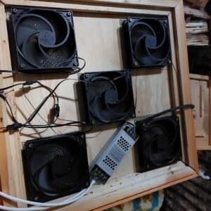 Zavíječ voskový: Praktické rady pro včelaře 5 Zavíječ voskový: Elektrický průvan