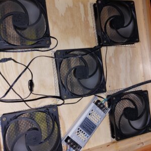 Zavíječ voskový: Praktické rady pro včelaře 7 Zavíječ voskový: Elektrický průvan